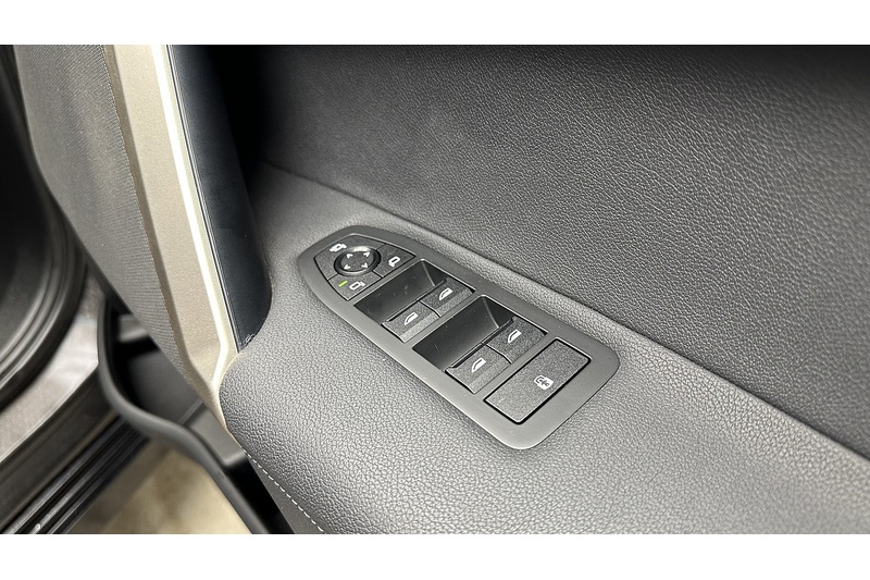 BMW iX 50 M Sport Edition - U2016