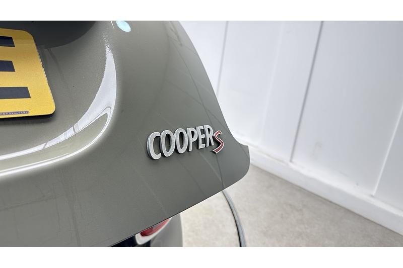 MINI Hatch Cooper S Exclusive - U2025