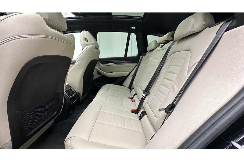 BMW iX3 M Sport Pro - U2046