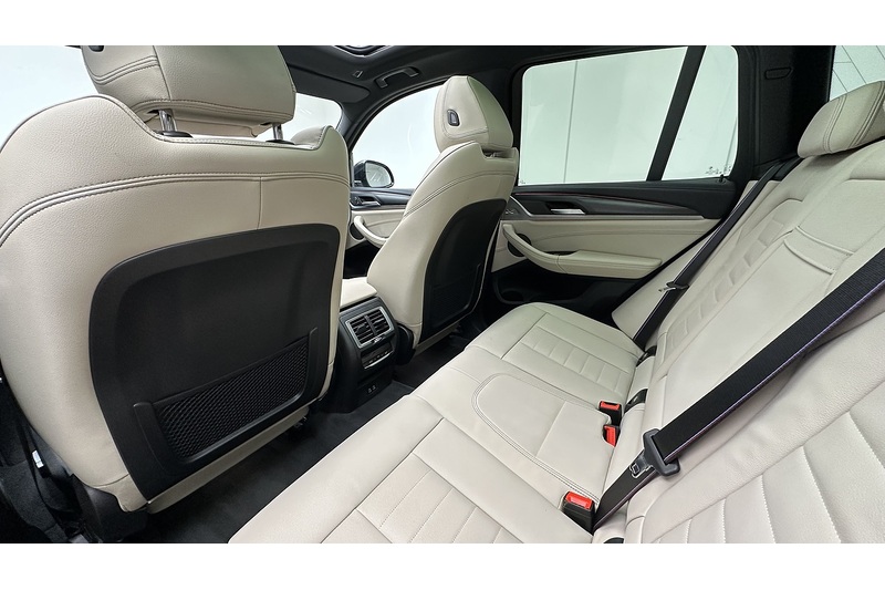 BMW iX3 M Sport Pro - U2046