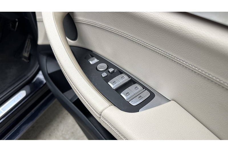 BMW iX3 M Sport Pro - U2046