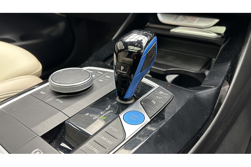 BMW iX3 M Sport Pro - U2046