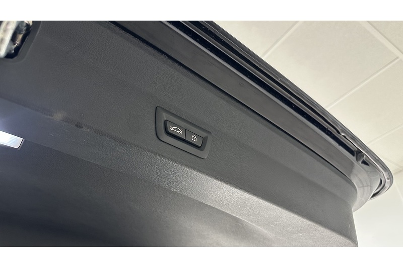 BMW iX3 M Sport Pro - U2046