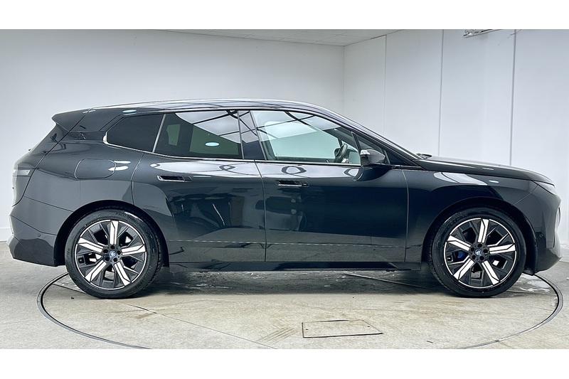 BMW iX 40 M Sport Edition - U2074