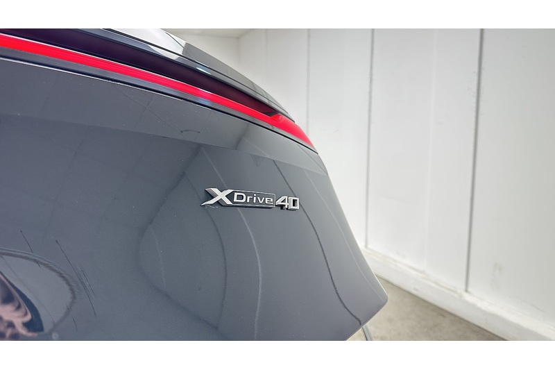 BMW iX 40 M Sport Edition - U2074