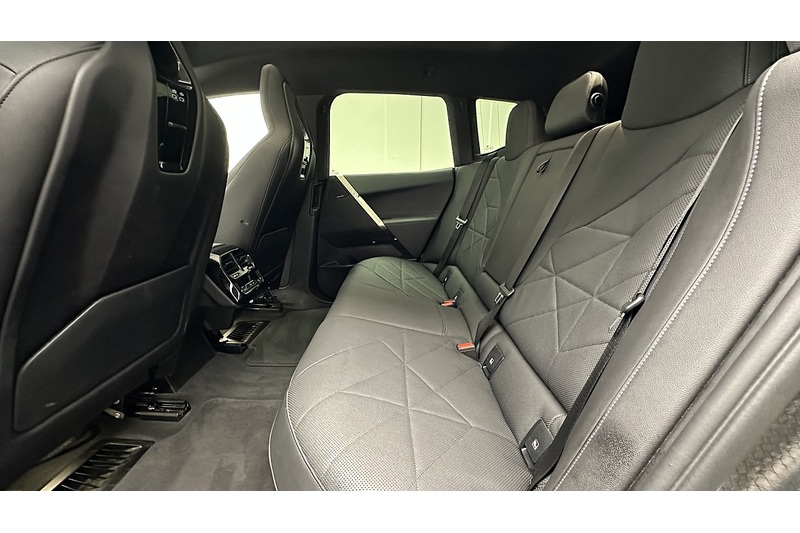 BMW iX 40 M Sport Edition - U2074