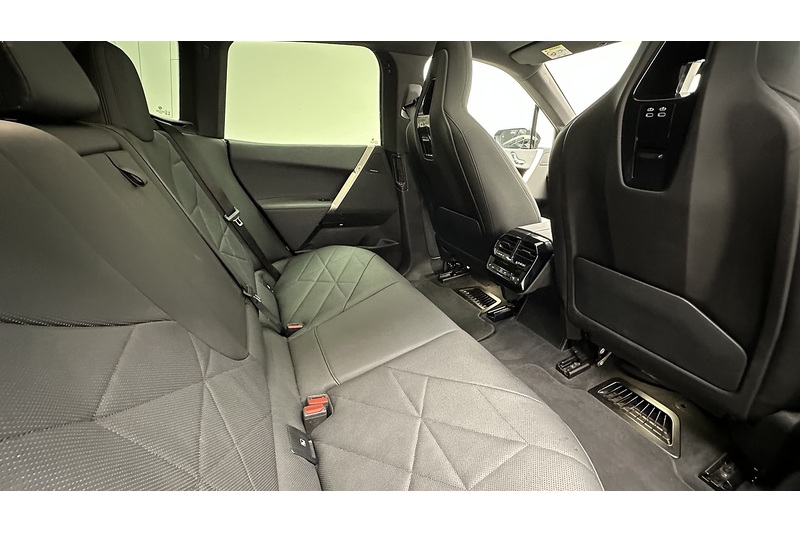 BMW iX 40 M Sport Edition - U2074