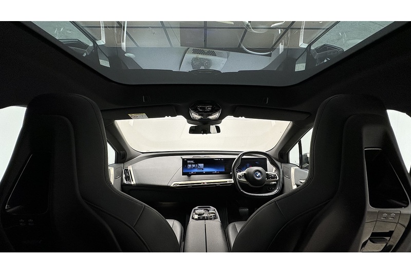 BMW iX 40 M Sport Edition - U2074