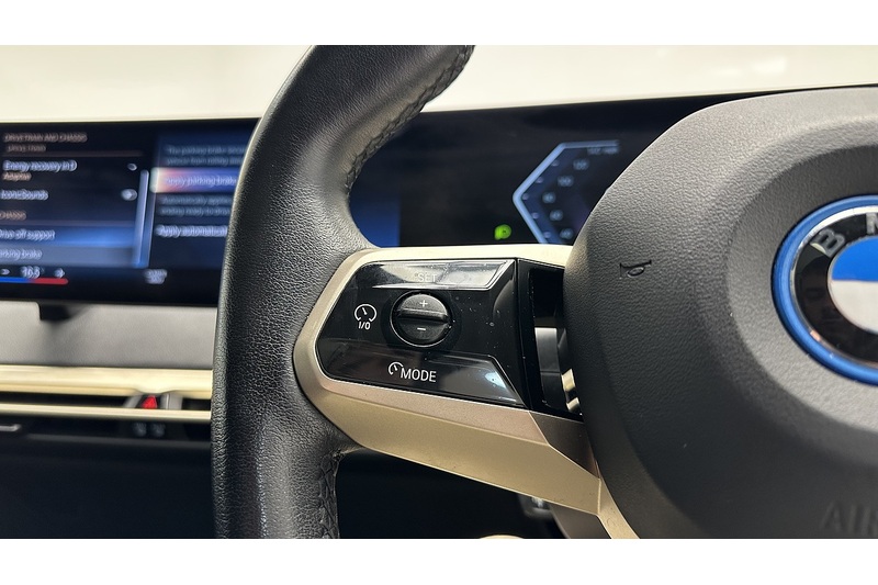 BMW iX 40 M Sport Edition - U2074