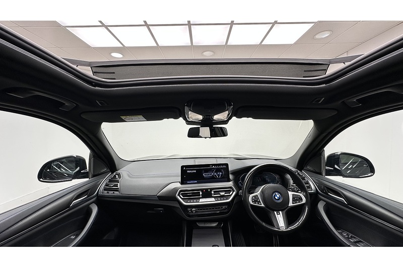 BMW iX3 M Sport Pro - U2082