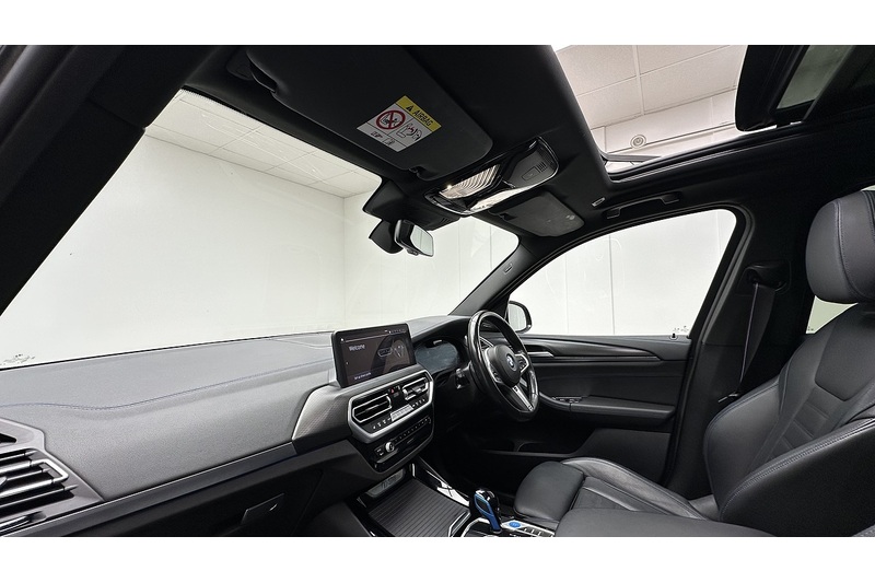 BMW iX3 M Sport Pro - U2082