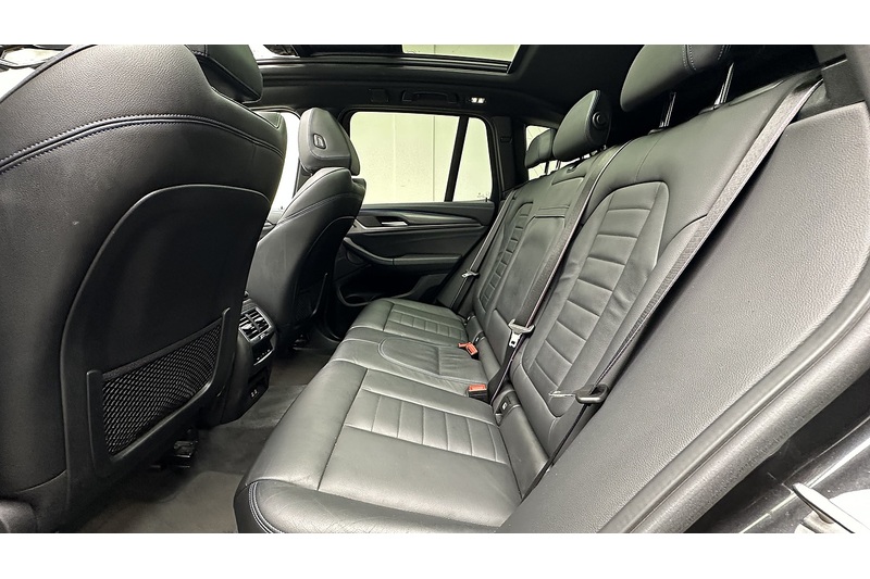 BMW iX3 M Sport Pro - U2082