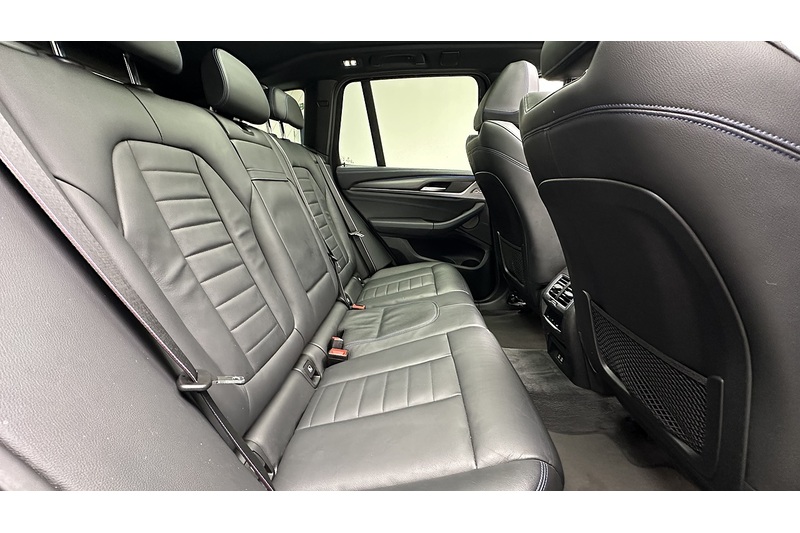 BMW iX3 M Sport Pro - U2082