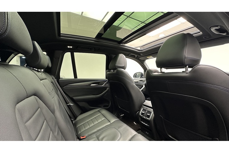 BMW iX3 M Sport Pro - U2082