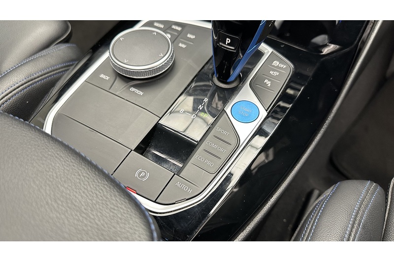 BMW iX3 M Sport Pro - U2082