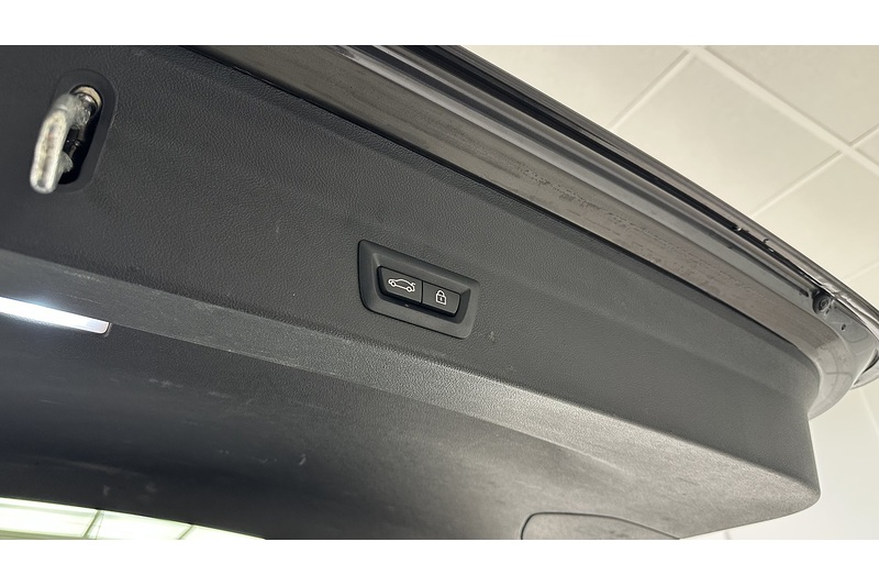 BMW iX3 M Sport Pro - U2082