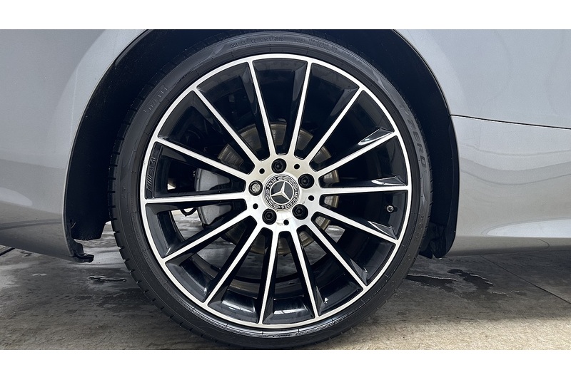 Mercedes-Benz E Class E300 AMG Line - U2094