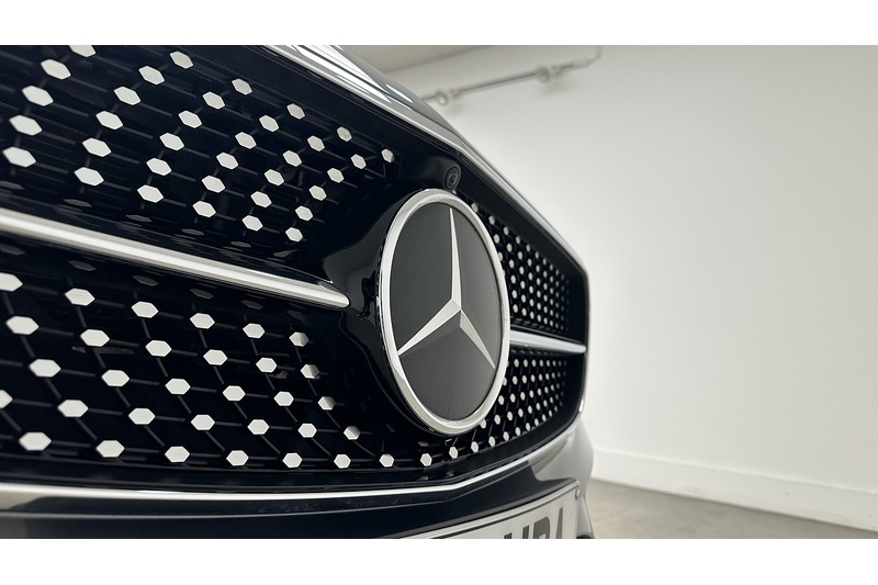 Mercedes-Benz E Class E300 AMG Line - U2094