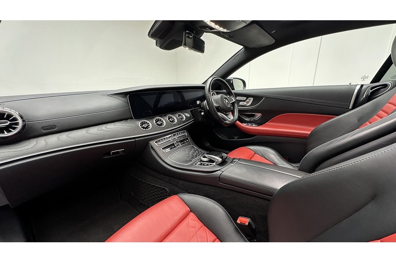 Mercedes-Benz E Class E300 AMG Line - U2094