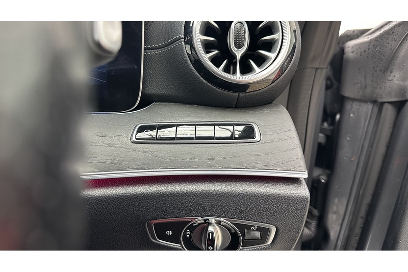 Mercedes-Benz E Class E300 AMG Line - U2094