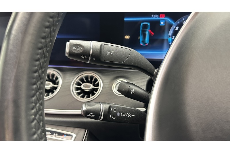 Mercedes-Benz E Class E300 AMG Line - U2094