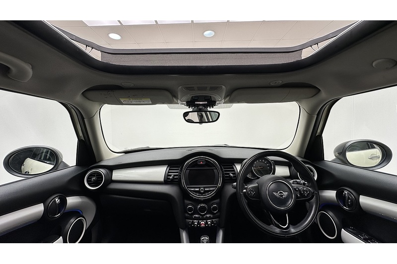 MINI Hatch Cooper SD - U2104
