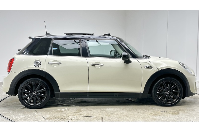 MINI Hatch Cooper SD - U2104