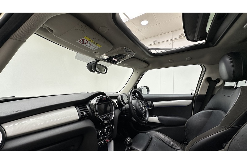 MINI Hatch Cooper SD - U2104