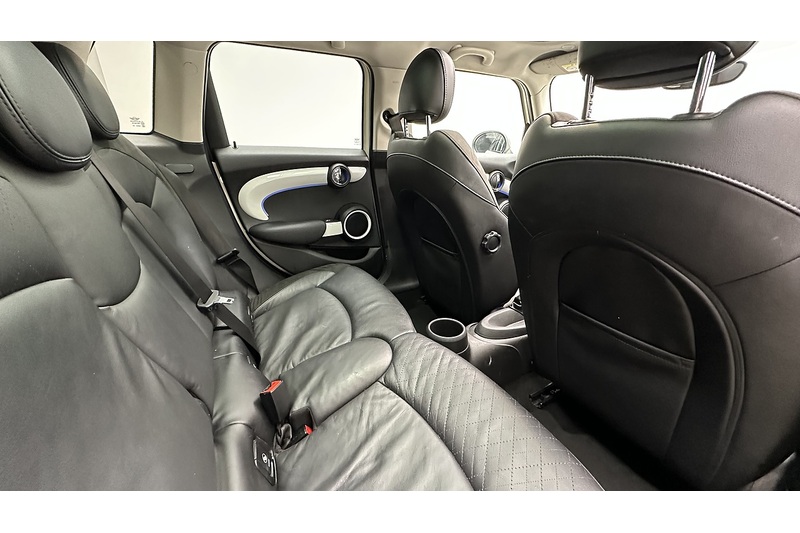 MINI Hatch Cooper SD - U2104