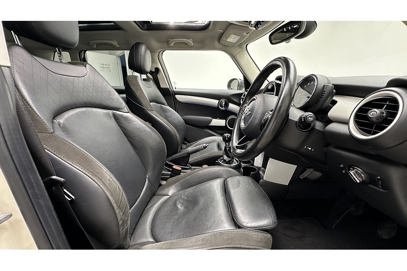 MINI Hatch Cooper SD - U2104