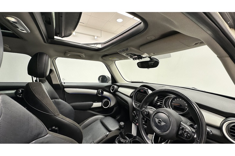 MINI Hatch Cooper SD - U2104