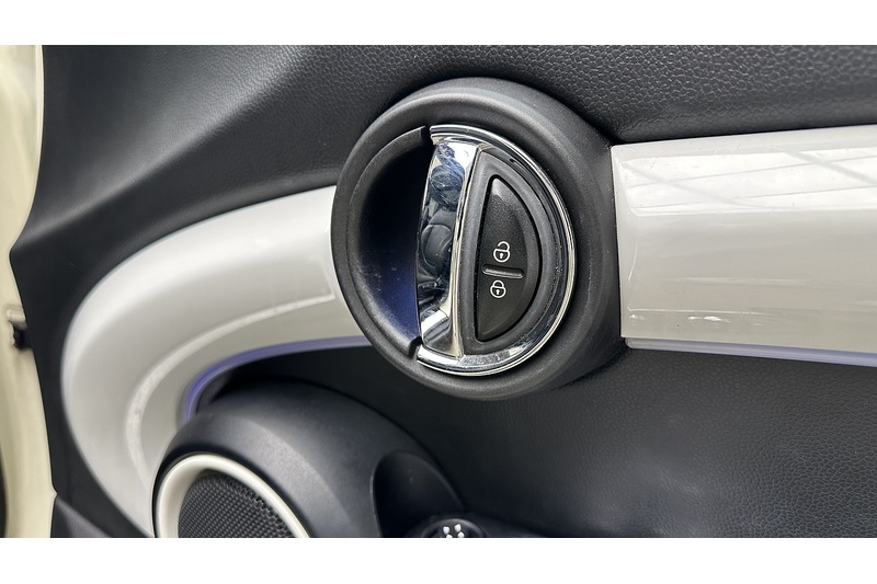 MINI Hatch Cooper SD - U2104