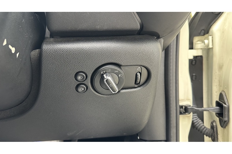 MINI Hatch Cooper SD - U2104