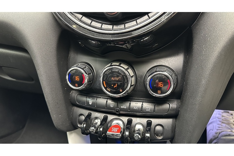 MINI Hatch Cooper SD - U2104