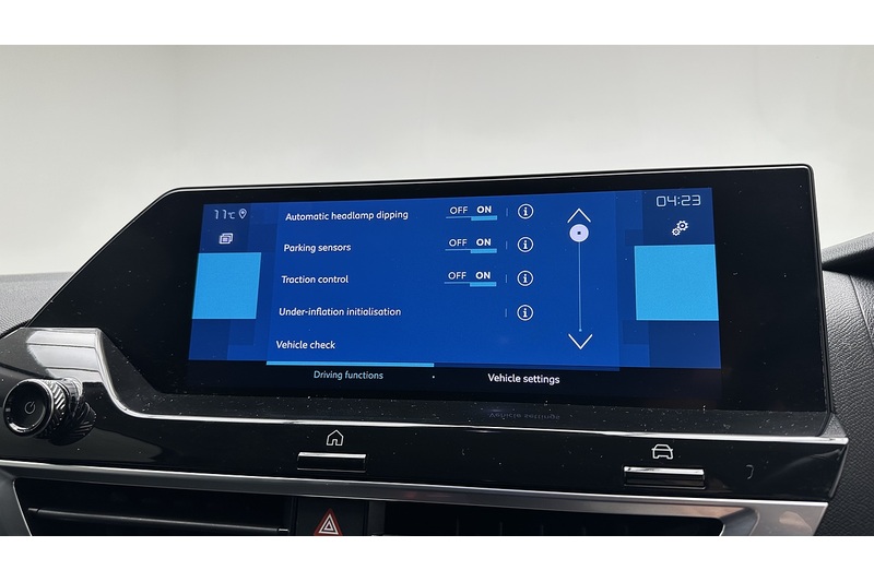 Citroen e-C4 Shine Plus - U2125