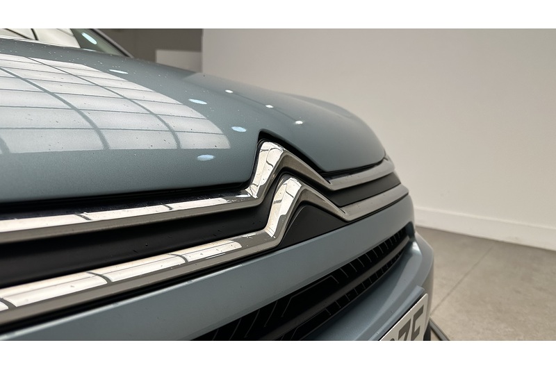 Citroen e-C4 Shine Plus - U2127
