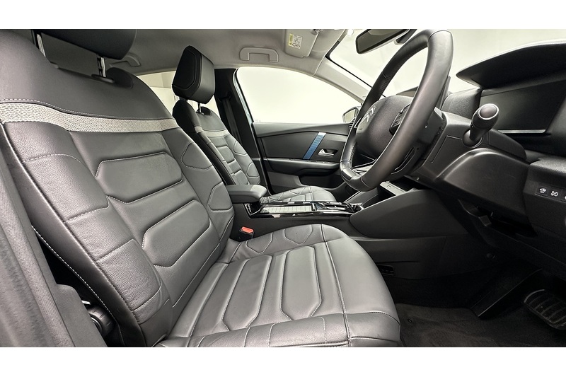 Citroen e-C4 Shine Plus - U2127