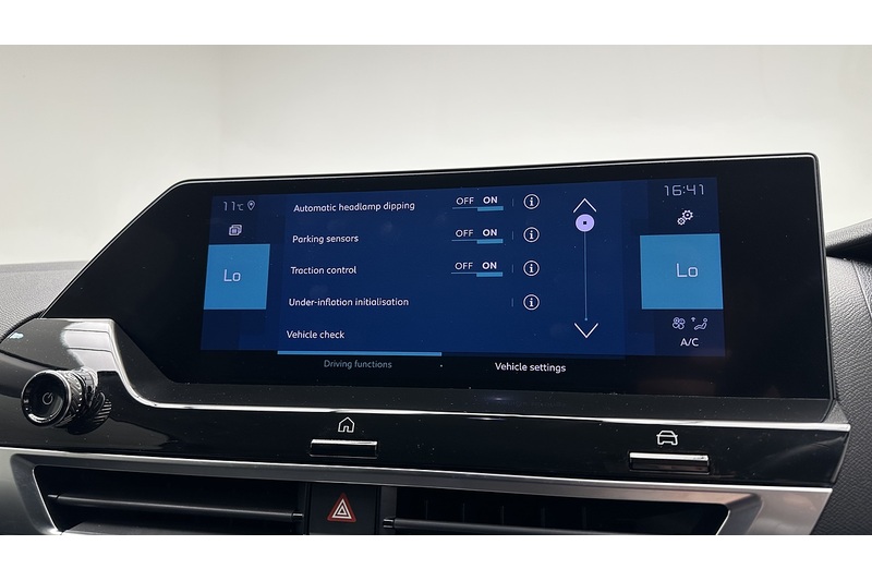 Citroen e-C4 Shine Plus - U2127