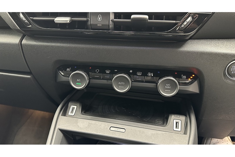 Citroen e-C4 Shine Plus - U2127