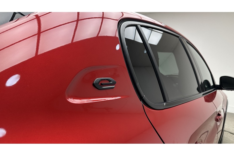 Peugeot E-208 GT Premium - U2129