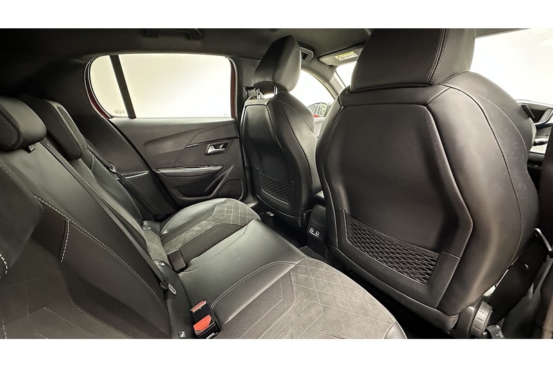 Peugeot E-208 GT Premium - U2129