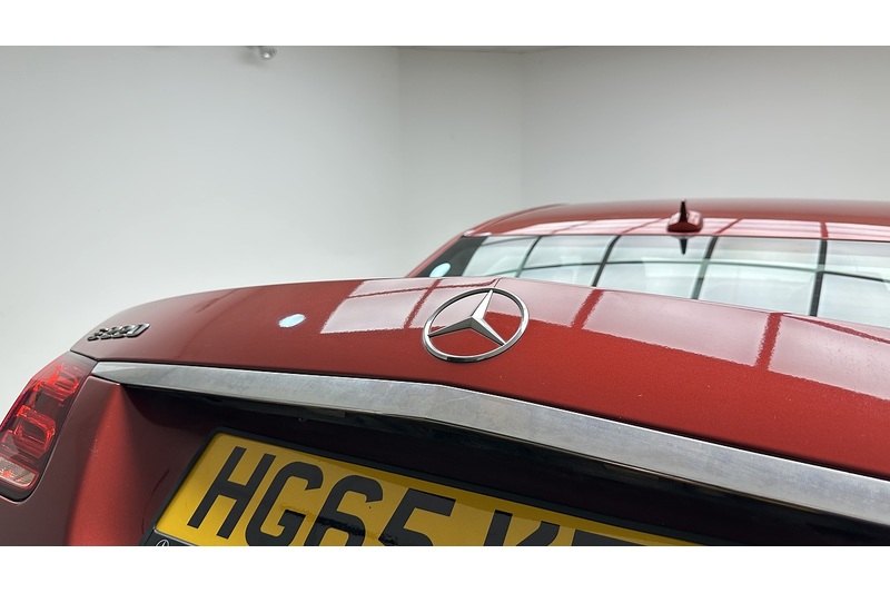 Mercedes-Benz E Class E220 BlueTEC AMG Night Edition - U2140