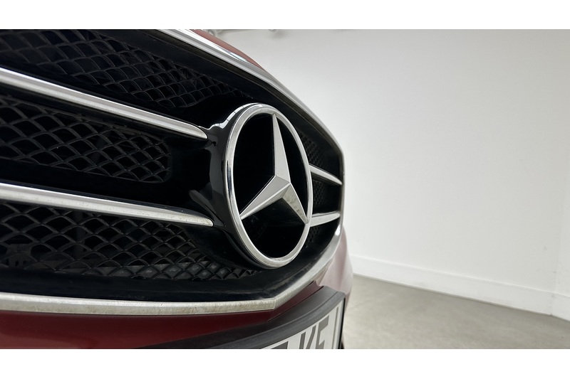 Mercedes-Benz E Class E220 BlueTEC AMG Night Edition - U2140