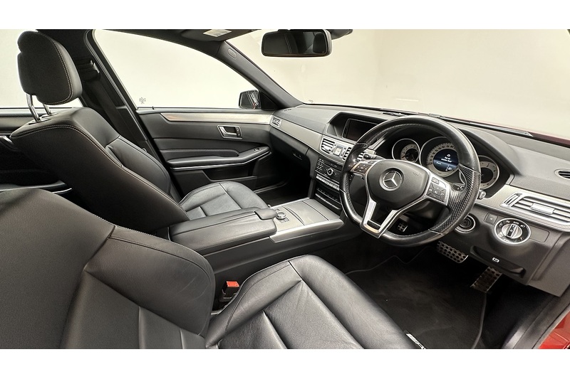 Mercedes-Benz E Class E220 BlueTEC AMG Night Edition - U2140