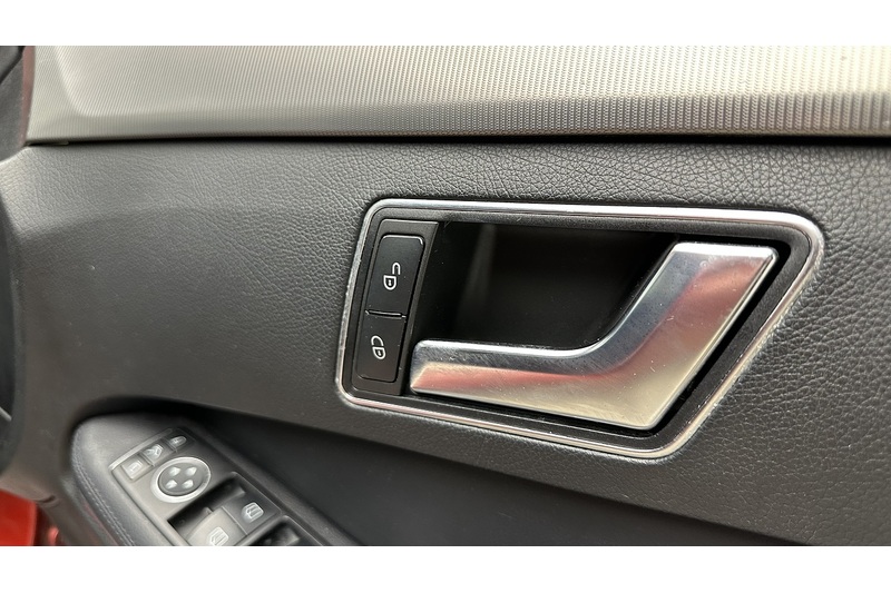 Mercedes-Benz E Class E220 BlueTEC AMG Night Edition - U2140