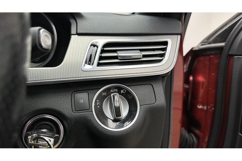 Mercedes-Benz E Class E220 BlueTEC AMG Night Edition - U2140