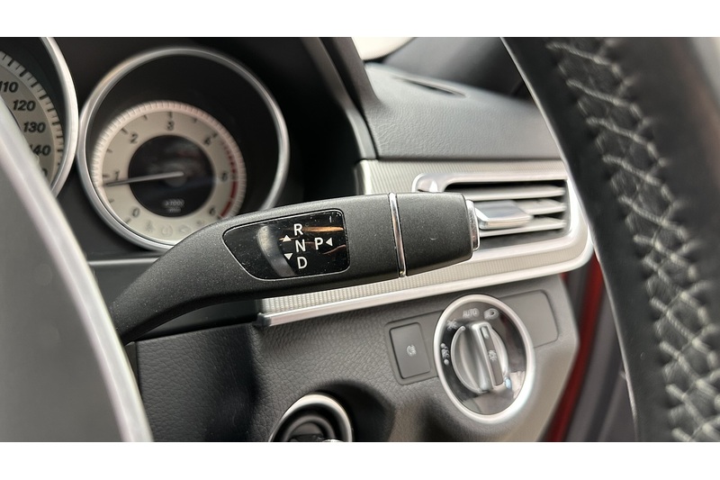 Mercedes-Benz E Class E220 BlueTEC AMG Night Edition - U2140