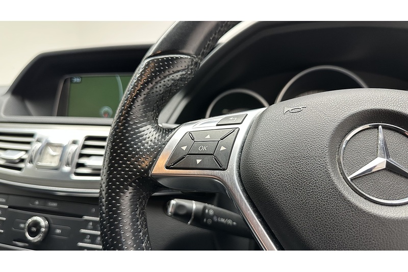 Mercedes-Benz E Class E220 BlueTEC AMG Night Edition - U2140