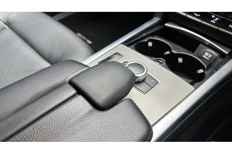 Mercedes-Benz E Class E220 BlueTEC AMG Night Edition - U2140