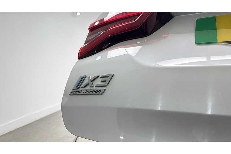 BMW iX3 Premier Edition - U2155